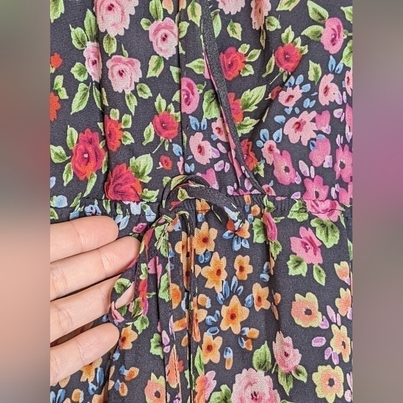 Yumi Kim Romper Floral - Picture 8 of 16